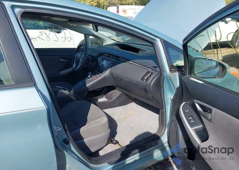 2013 Toyota Prius Three из США, поврежденный, VIN JTDKN3DUXD5585140